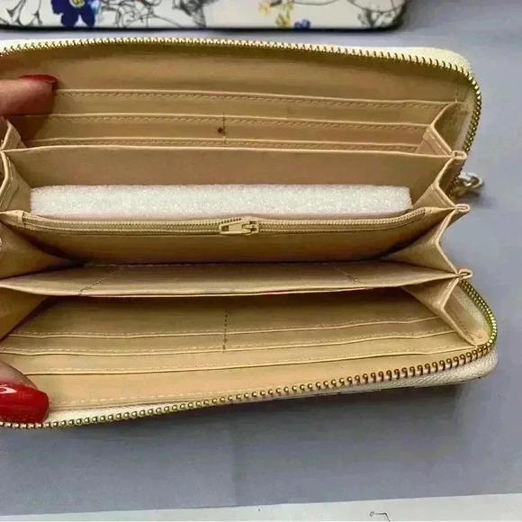 NWT Designer Inspired Floral Handbag Matching Wallet. - Picture 9 of 13